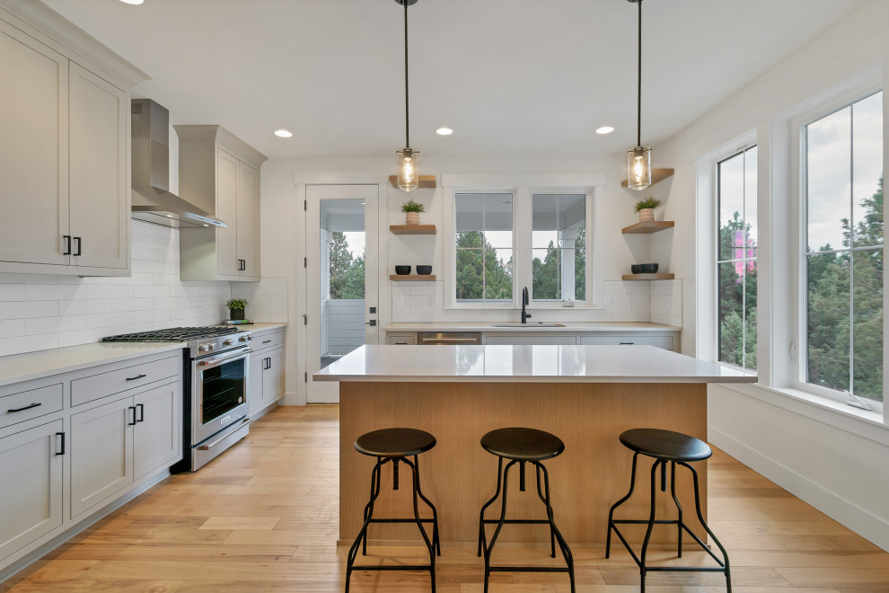 Transitional Style home, Hidden Hills, Bend OR Transitional Kitchen Portland by Curtis
