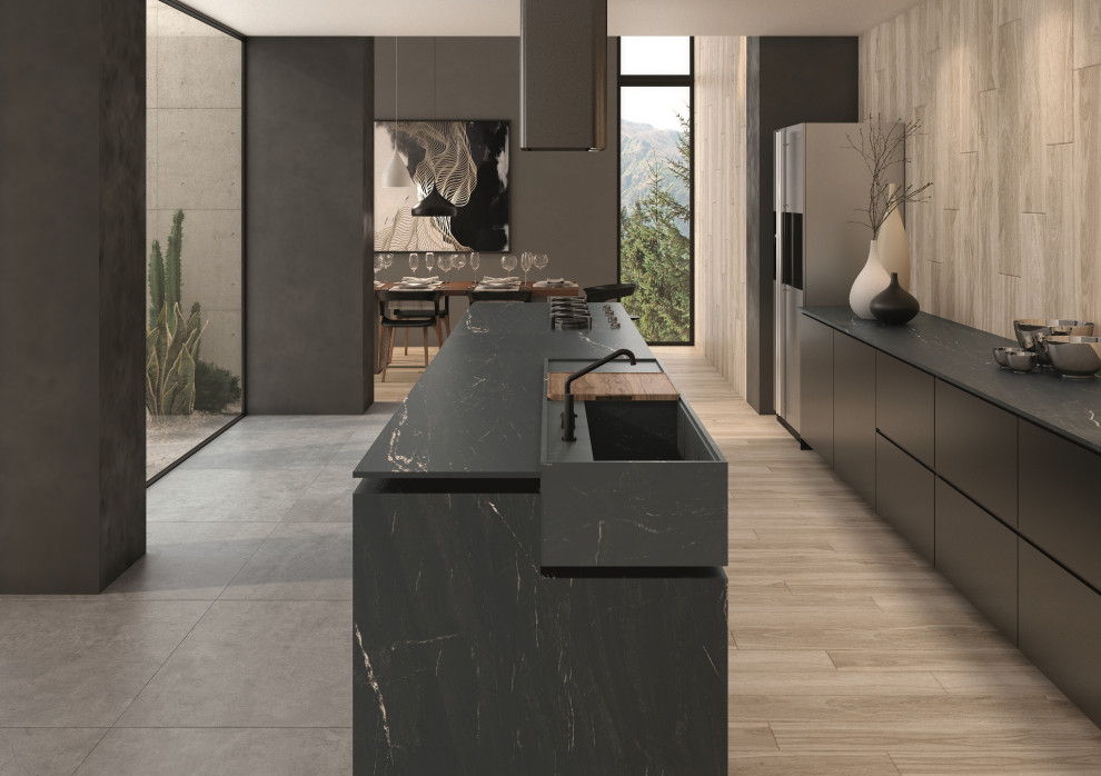 Idee per una grande cucina abitabile minimal con top in superficie solida, paraspruzzi in gres porcellanato e pavimento in gres porcellanato