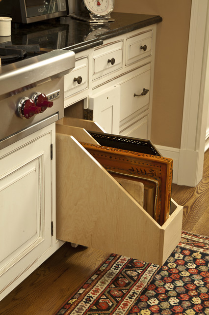 Pulling Power: Clever Drawer Tactics for a Kitchen