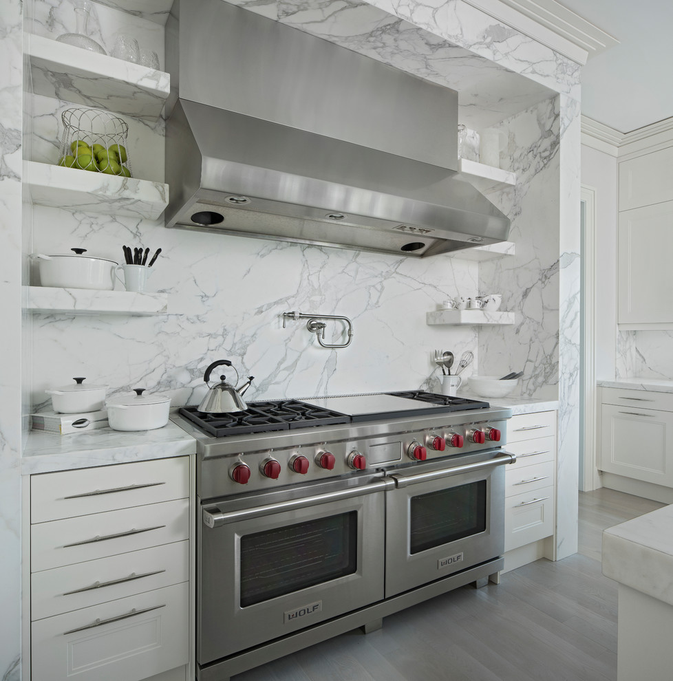 Transitional kitchen photo in Detroit