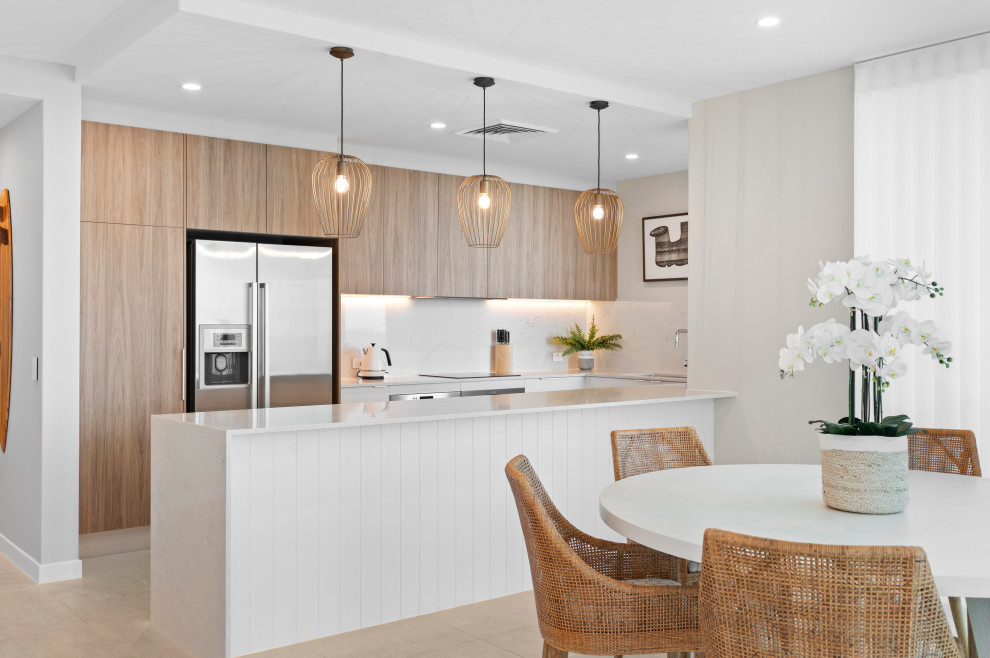 Kitchen - coastal kitchen idea in Gold Coast - Tweed