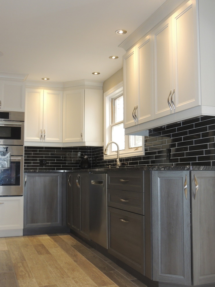 Two colors kitchen with massive island Contemporary Kitchen