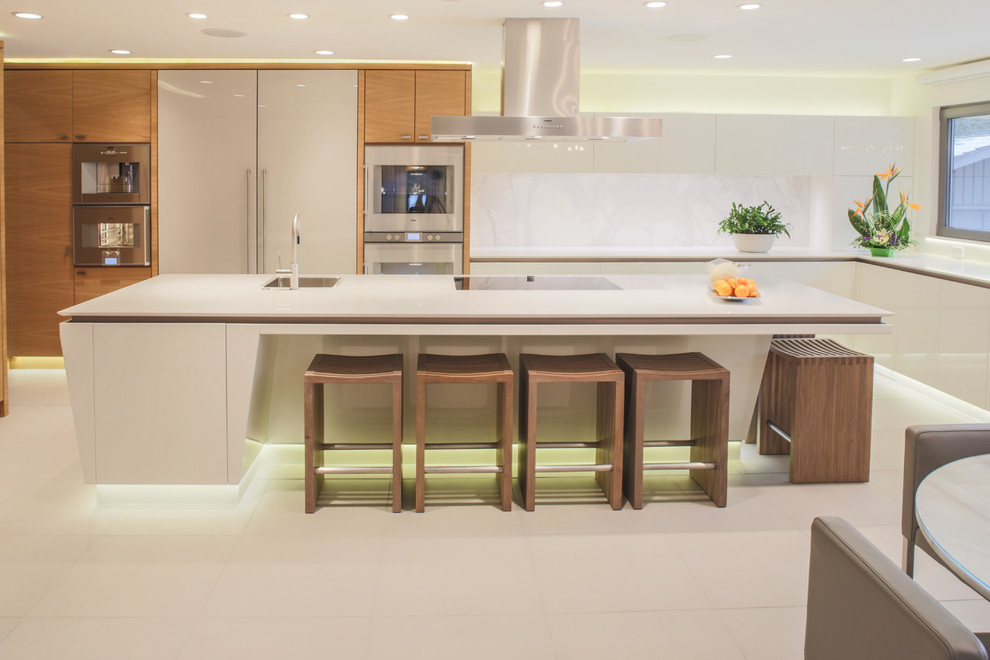 Ultra-modern kitchen - Modern - Kitchen - Calgary - by Denca Distributors