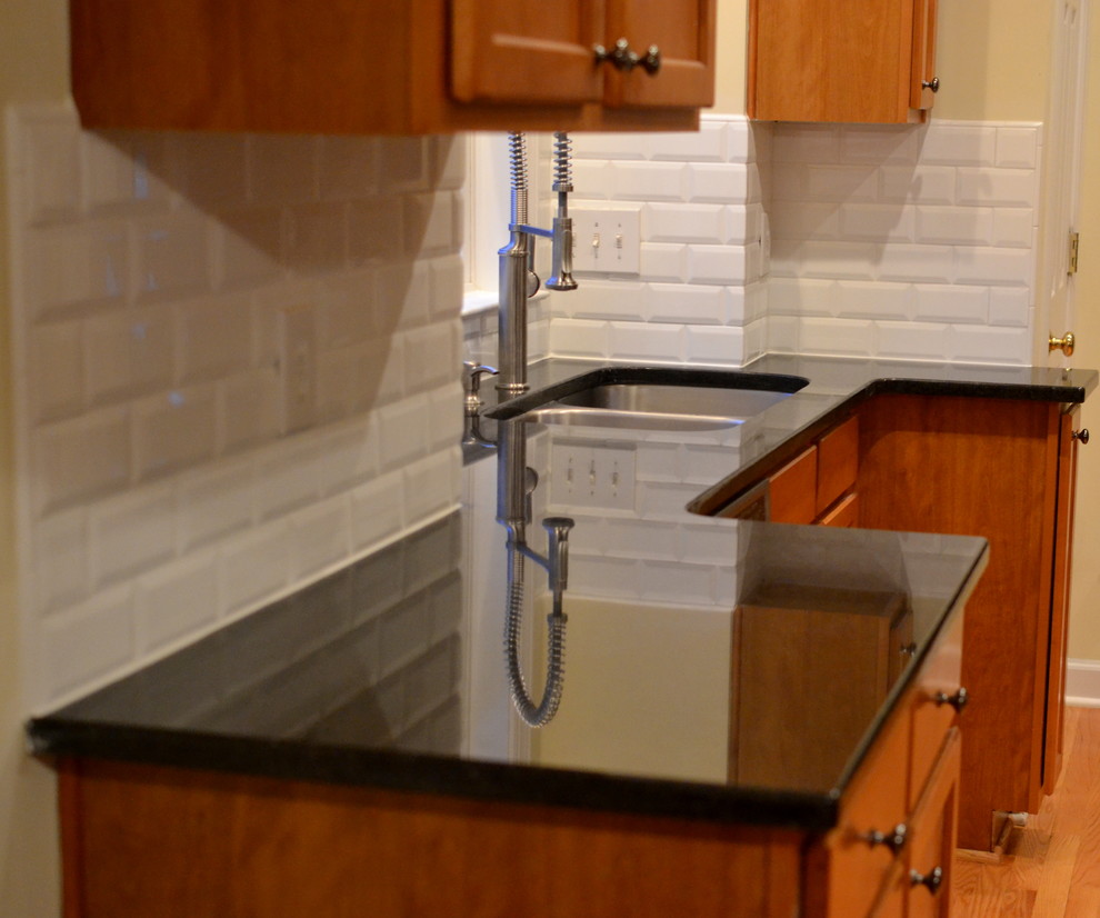 Photo of a classic kitchen in Raleigh.