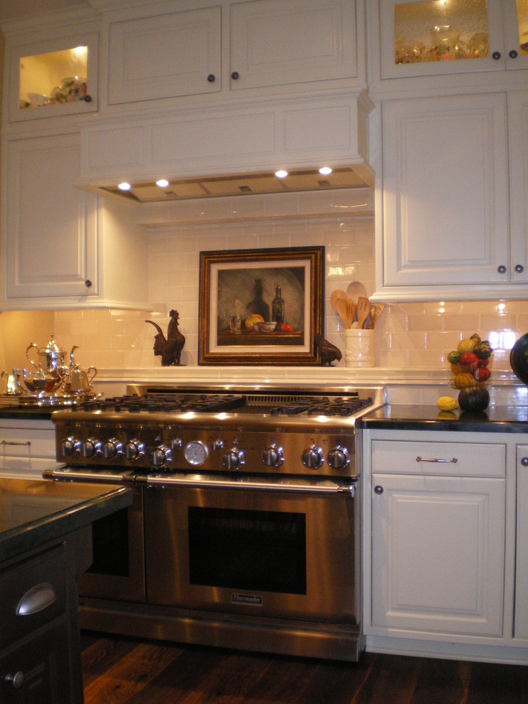 Inspiration for a timeless kitchen remodel in San Diego