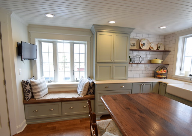 Updated Farmhouse Kitchen Sterling Kitchen And Bath Img~d0015a3708f797e4 4 8238 1 5e619ac 