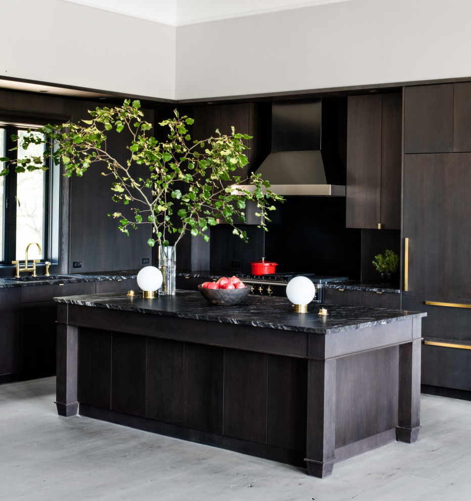 Kitchen - transitional kitchen idea in DC Metro