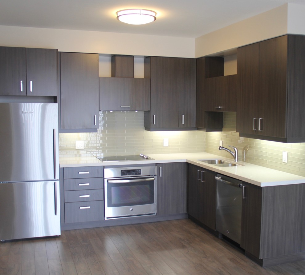 Uptown Markham Condominiums Contemporary Kitchen Toronto by