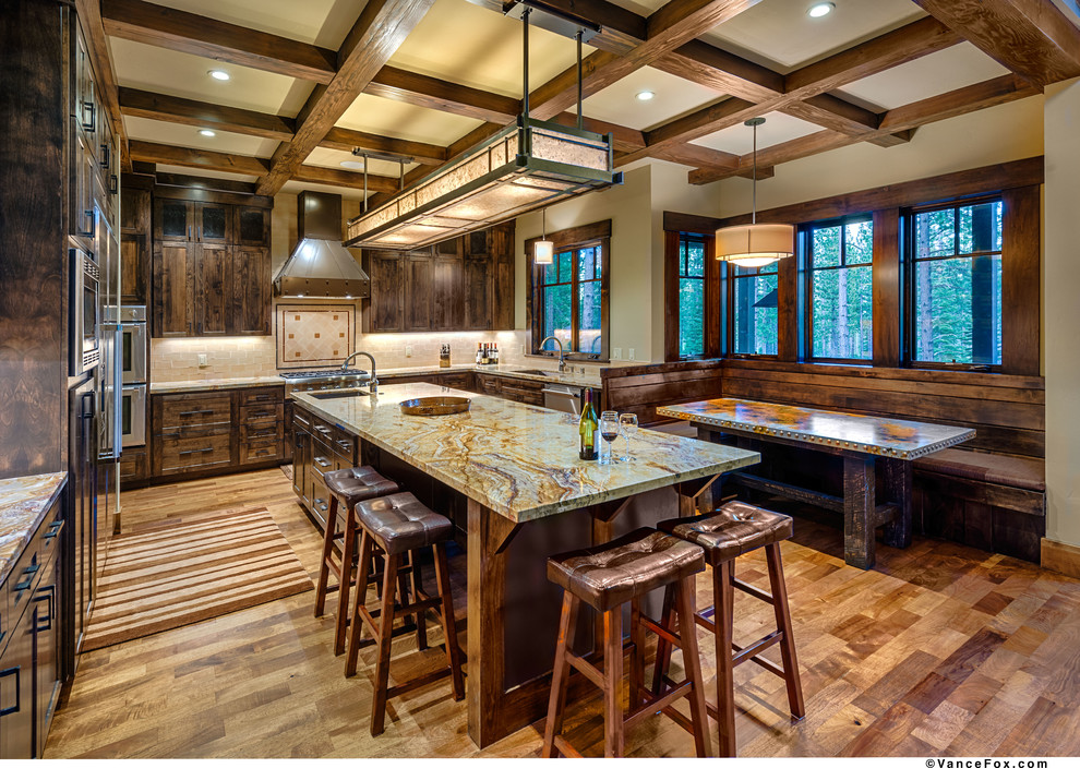 Inspiration for a rustic kitchen in Sacramento.