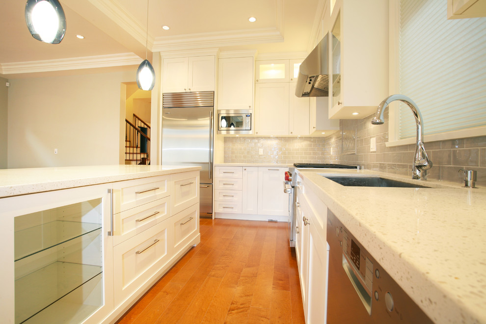 Vancouver . West 27th Traditional Kitchen Vancouver by Munro