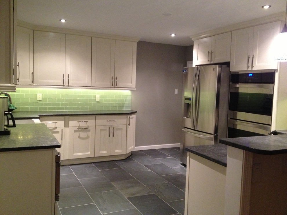 Vanilla Shaker Kitchen Traditional Kitchen Philadelphia by RTA Store