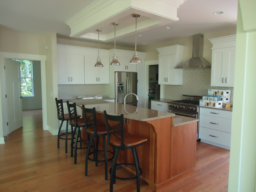 This is an example of a nautical kitchen in Grand Rapids.