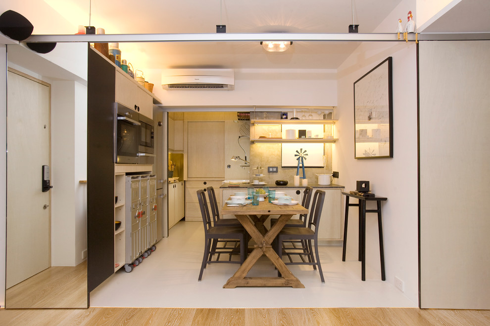 This is an example of a contemporary kitchen in Hong Kong.