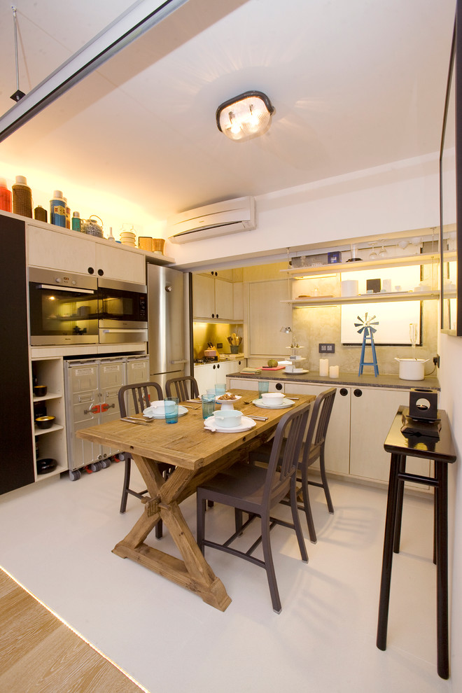 Contemporary kitchen in Hong Kong.