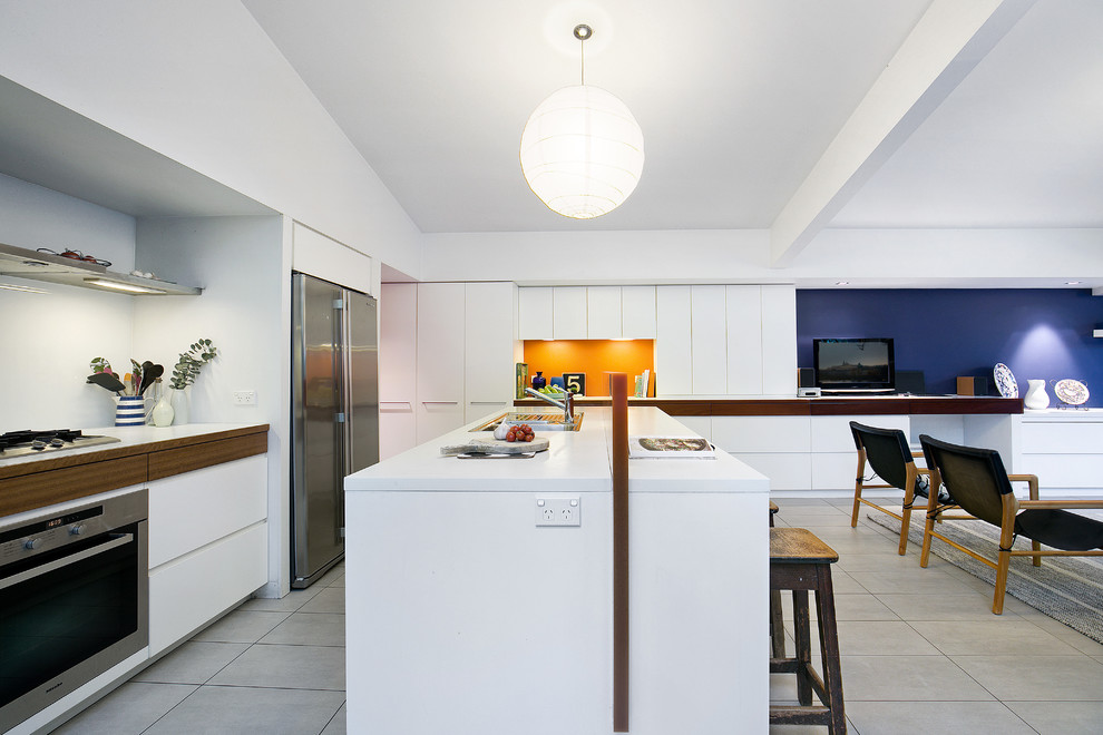Moderne Küche mit Kücheninsel in Sydney