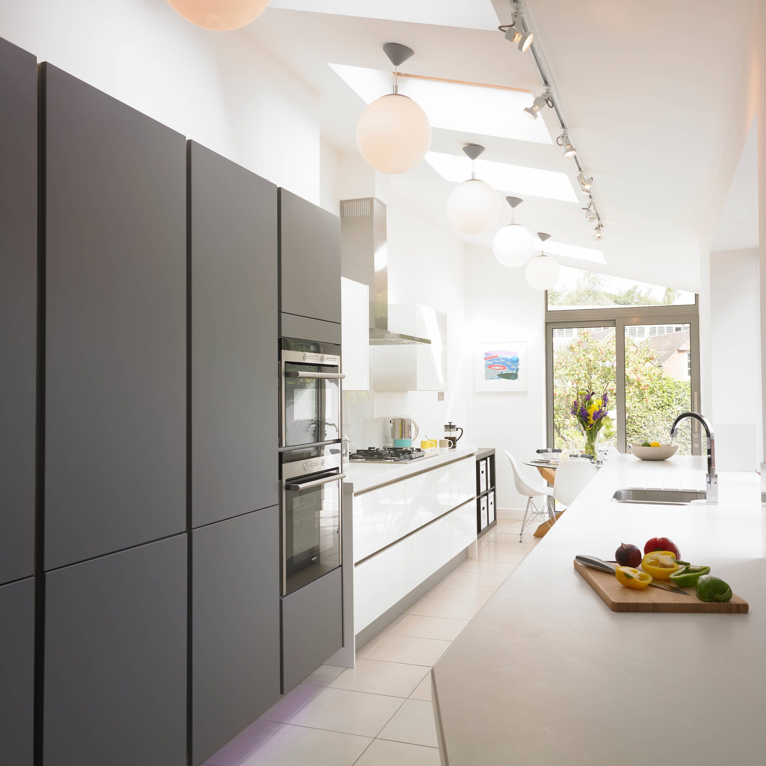 75 Beautiful Small Kitchen With Gray Cabinets Pictures Ideas August 2021 Houzz