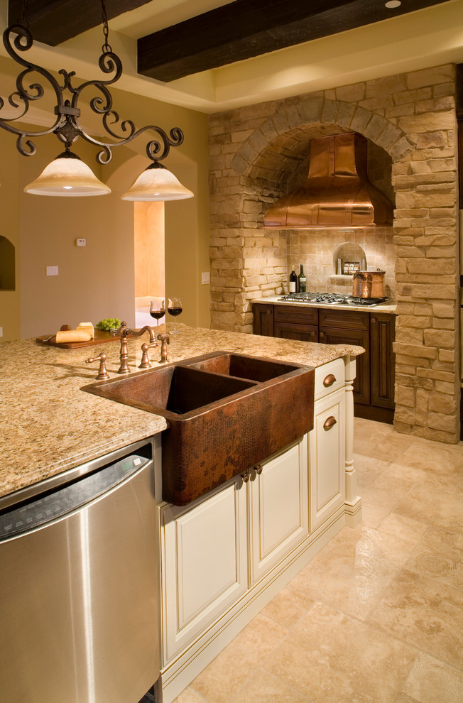 This is an example of a mediterranean kitchen in Orlando.