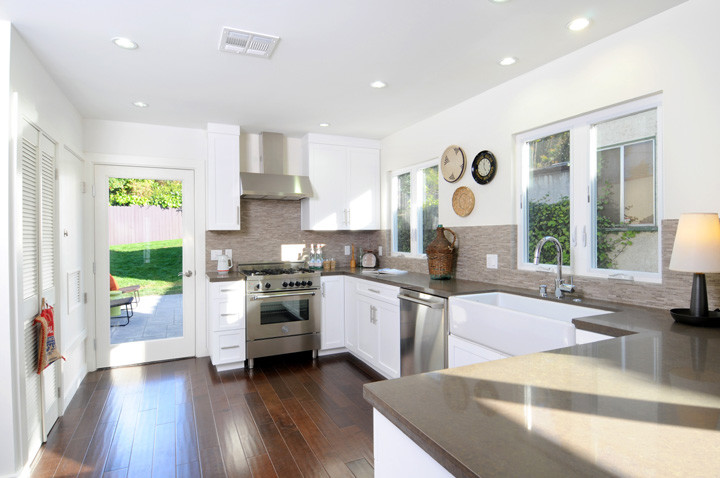 Kitchen - eclectic kitchen idea in Los Angeles with quartz countertops