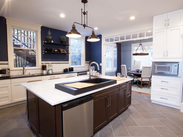Inspiration for a large eclectic u-shaped ceramic tile eat-in kitchen remodel in Atlanta with shaker cabinets, white cabinets, marble countertops, white backsplash, subway tile backsplash, stainless steel appliances, an island and a drop-in sink