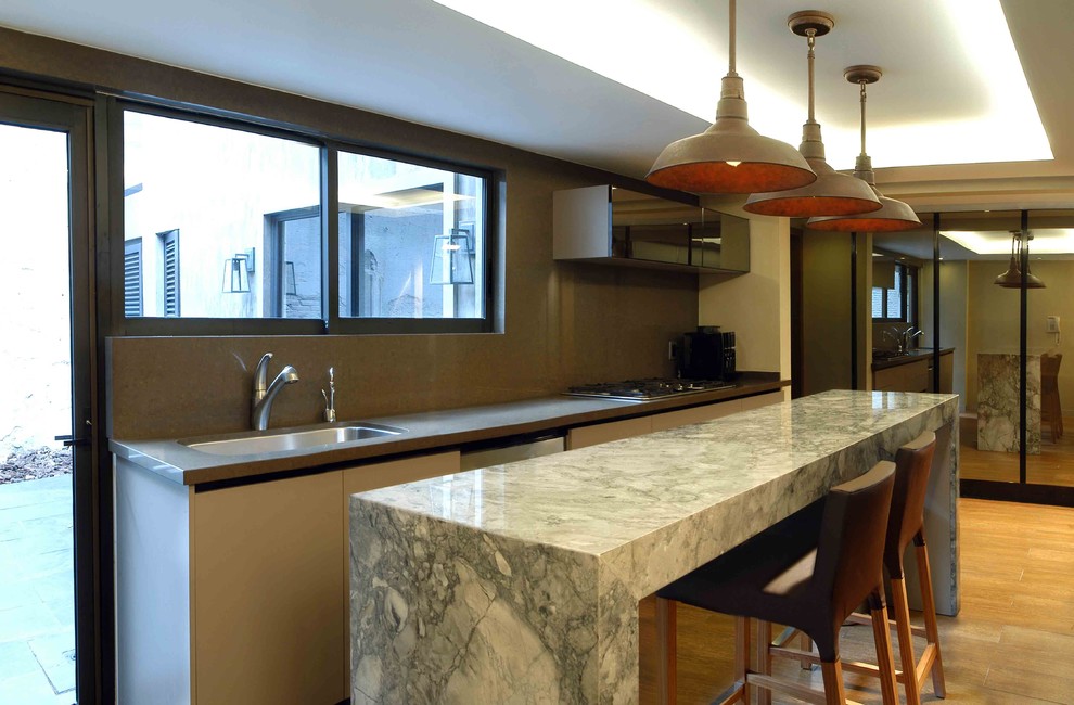 Inspiration for a contemporary kitchen in Mexico City.