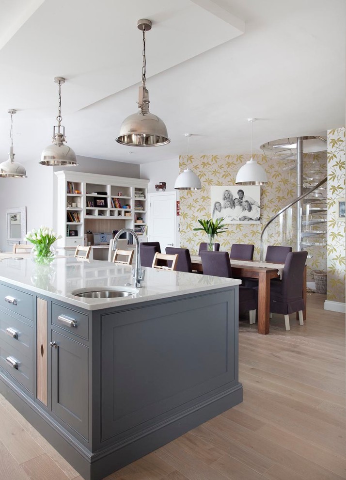 Elegant kitchen photo in Dublin