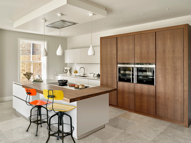 Walnut & Cornforth White Kitchen - Contemporary - Kitchen - London - by Brayer Design | Houzz UK