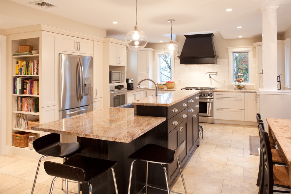 Inspiration for a traditional kitchen in DC Metro with stainless steel appliances.
