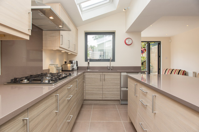 Walthamstow - Contemporary - Kitchen - London - by Classic Kitchens