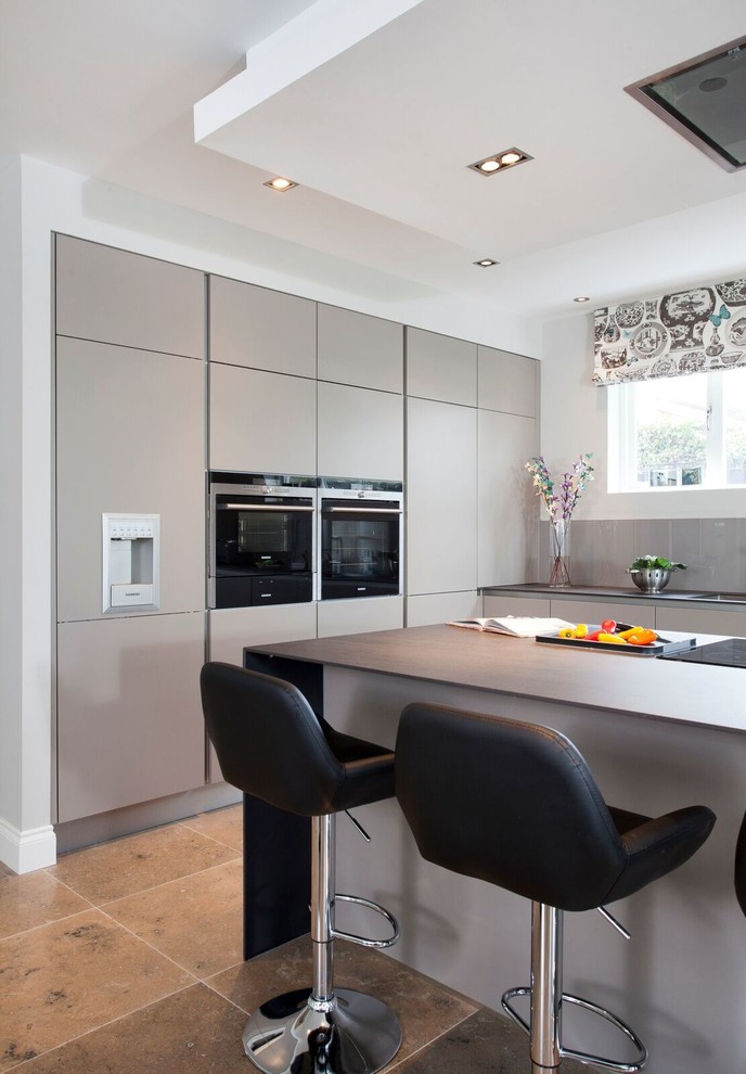 Design ideas for a contemporary kitchen in Belfast.