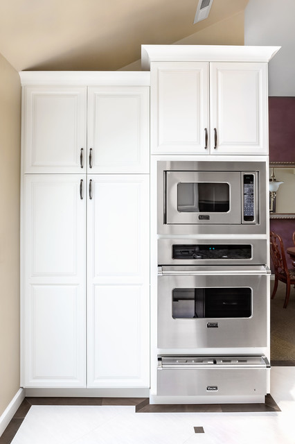 Under Counter Warming Drawer in Kitchen Pantry - Transitional - Kitchen