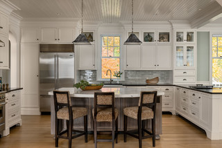 No More Gap Between the Cabinets and Ceilings