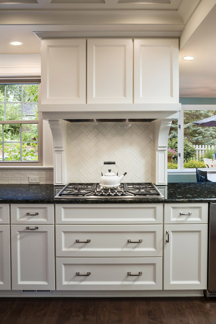 Wauwatosa Georgian Colonial Kitchen Remodel - Traditional - Kitchen ...