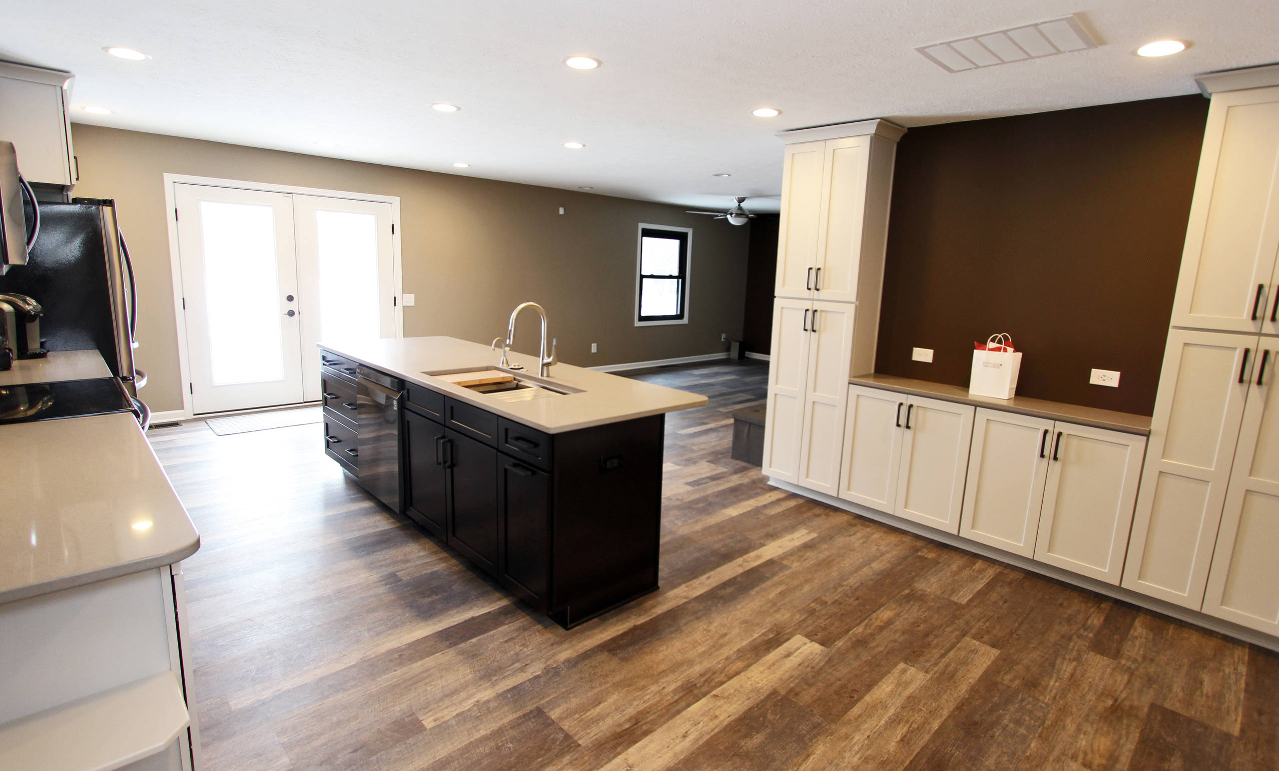 Waypoint Painted Harbor Cabinets And Lenova Kitchen Cleveland By Cabinet S Top Houzz