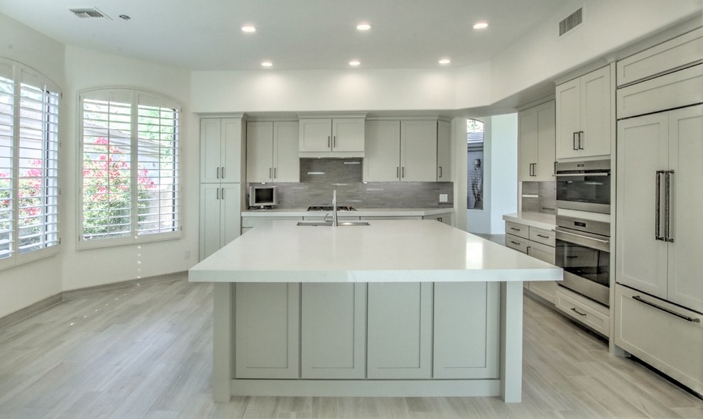White Modern Kitchen Phoenix by Reve Design & Custom