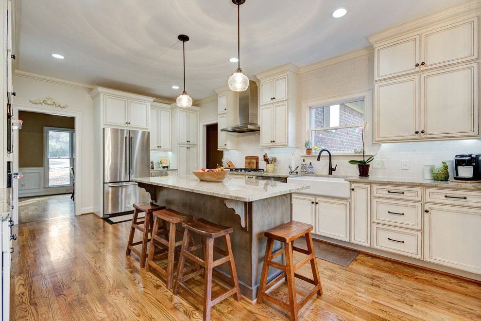 Wellborn Traditional Kitchen Birmingham by Wellborn