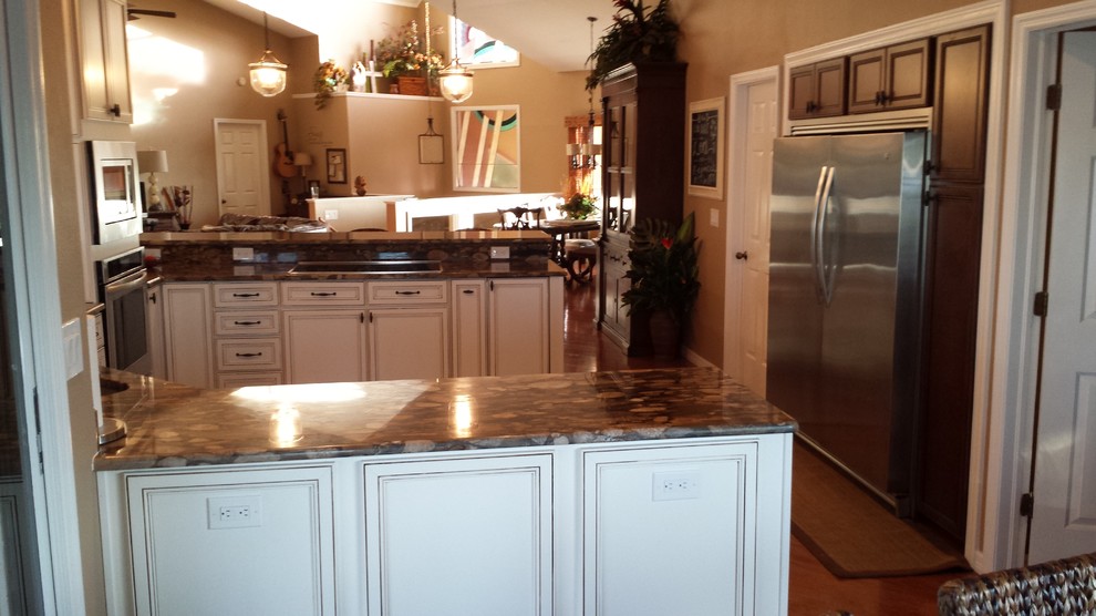 Wellborn Harmony Kitchen - Transitional - Kitchen - Tampa ...
