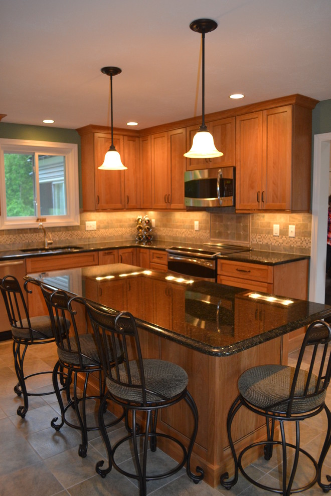 Wentworth Drive Kitchen, Bedford Traditional Kitchen Boston by