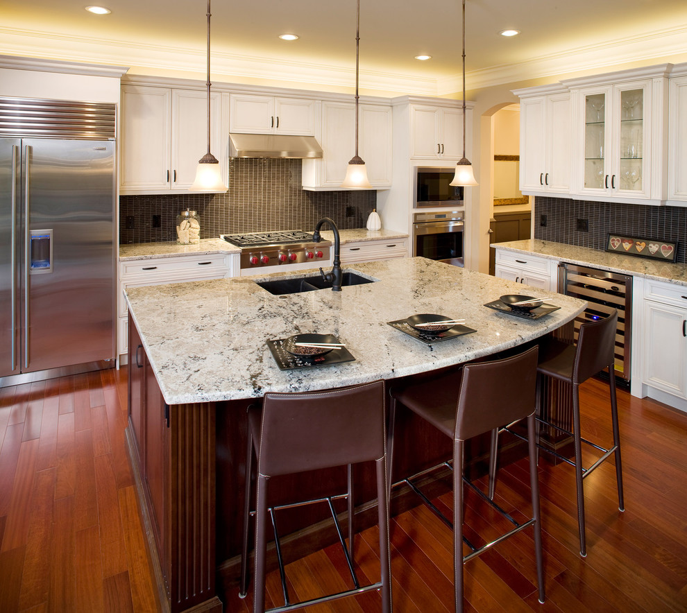 West Hillhurst Executive Traditional Kitchen Calgary by