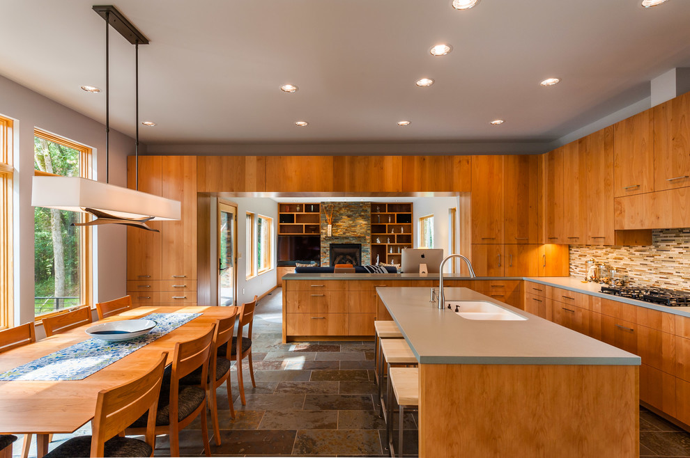 Inspiration for a contemporary kitchen remodel in Minneapolis