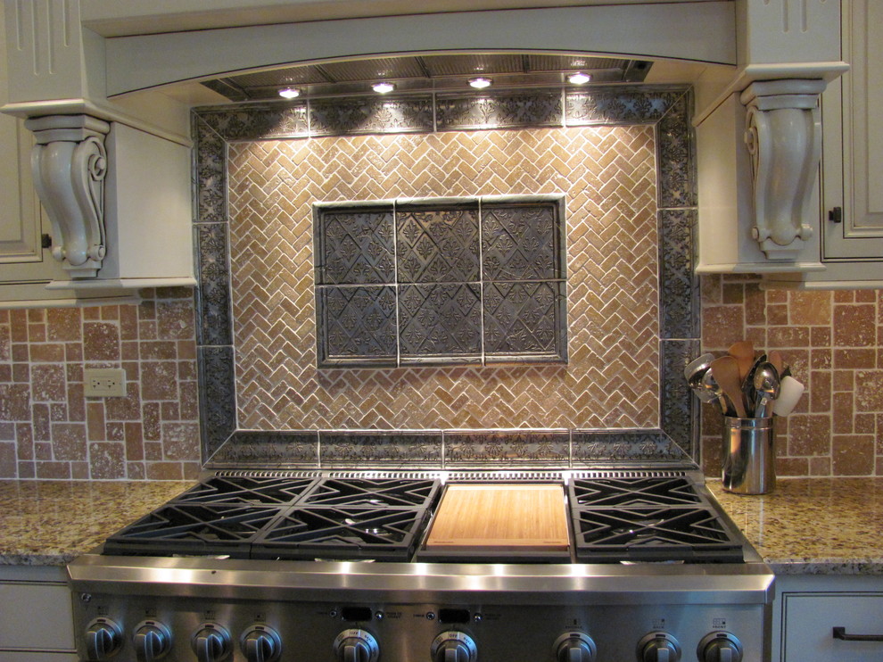 Wheaton Kitchen Traditional Kitchen Chicago by Lellbach