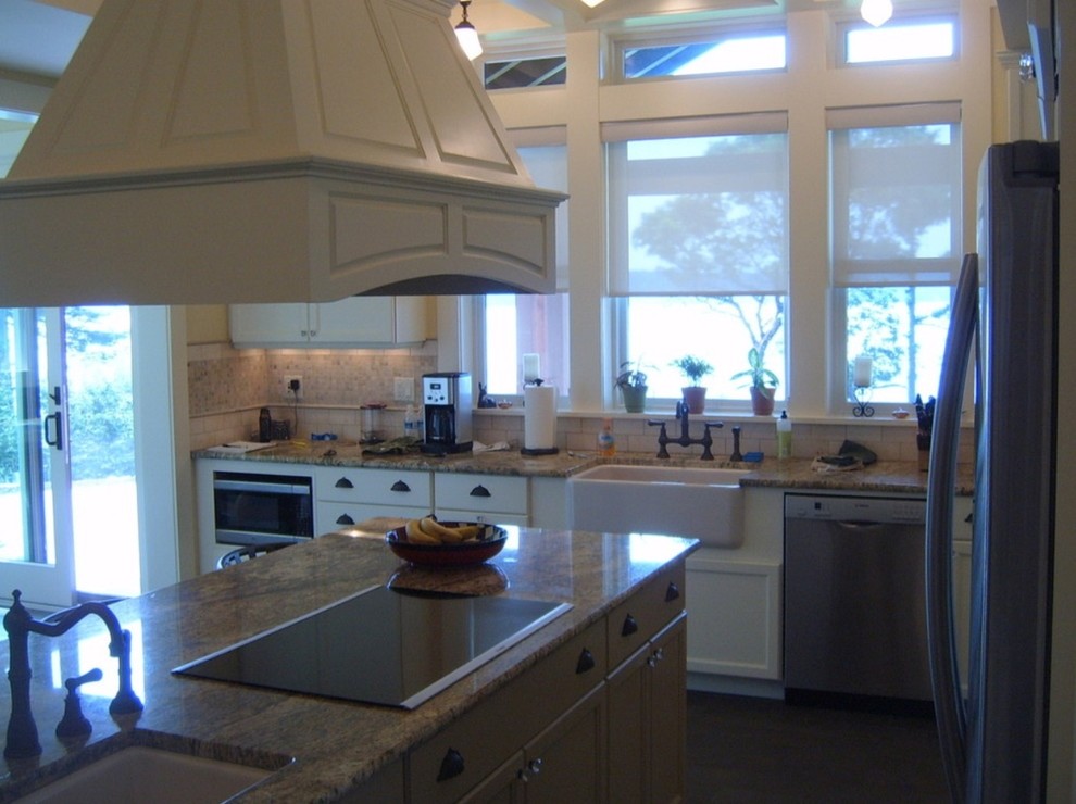Whidbey Island new construction Kitchen Seattle by Parr