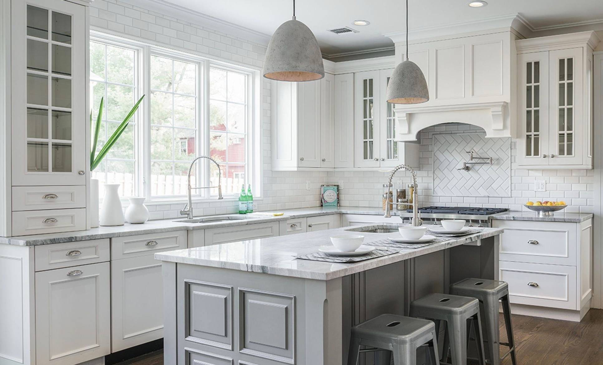 PHOTOS: Traditional White Kitchen Remodel in Camp Hill, PA – RM