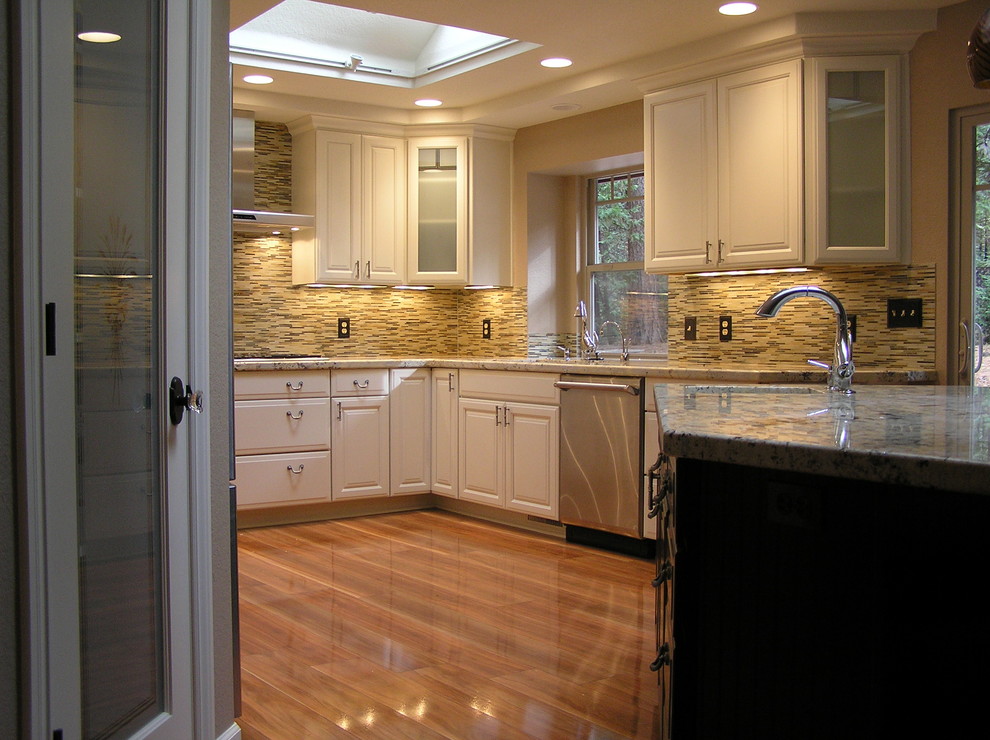 White kitchen Contemporary Kitchen Sacramento by SBC
