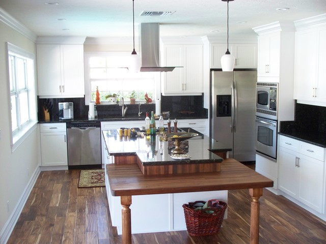 White Cabinet Kitchen with Black Tabletop - Traditional - Kitchen - Miami -  by QC Cabinets | Houzz