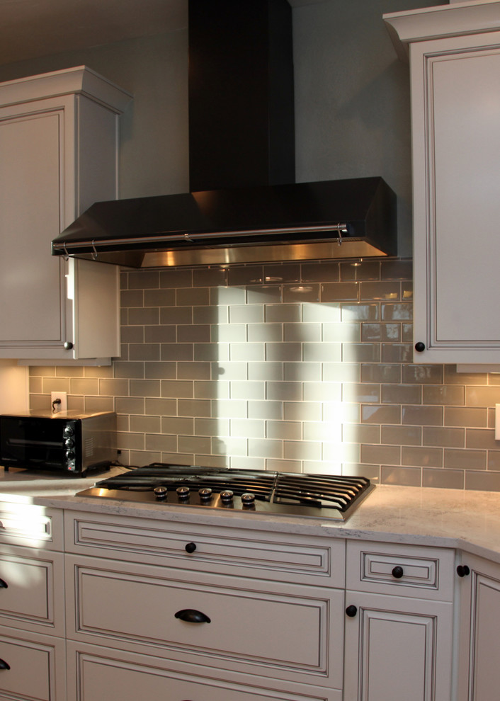 Elegant kitchen photo in Denver