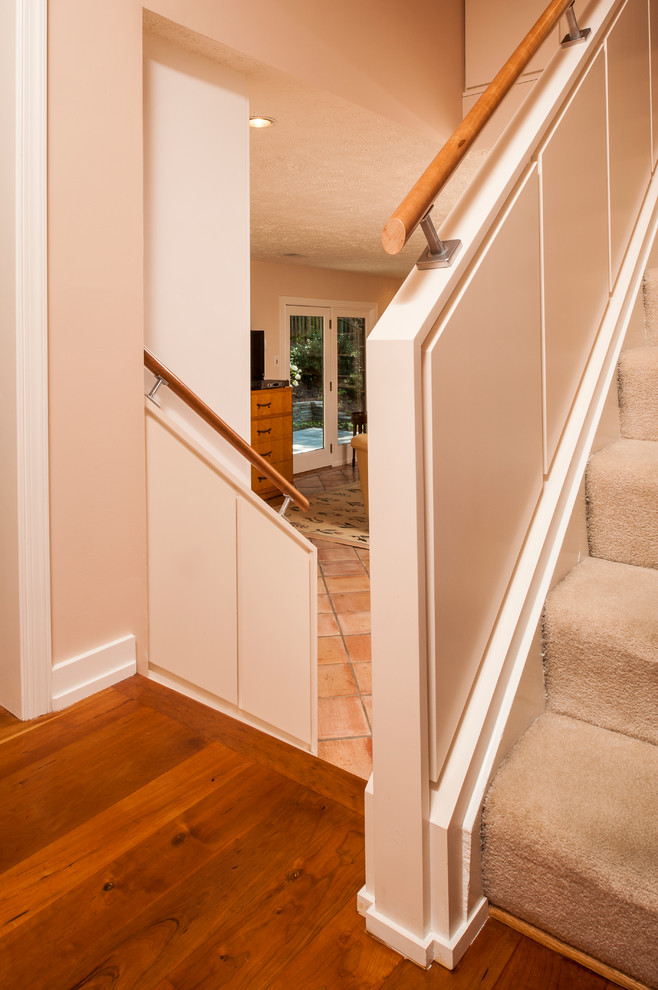 Inspiration for a mid-sized contemporary staircase remodel in DC Metro