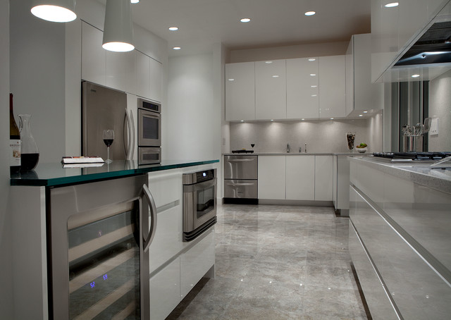 White Gloss Kitchen - Contemporary - Kitchen - Orlando - by Central Kitchen  & Bath