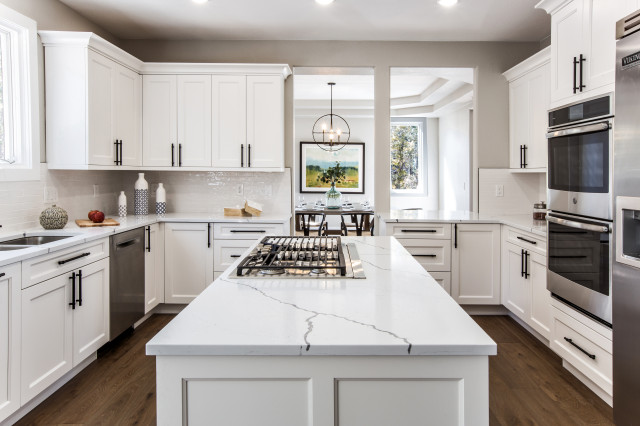 White kitchen. Arezzo Pental Quartz. Castle Pines, CO - Fusion - Kitchen -  Denver - by YK Stone Center Inc. | Houzz