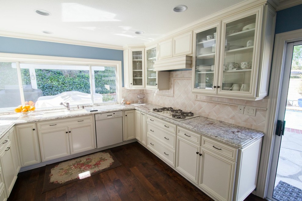 White Kitchen - Traditional - Kitchen - Los Angeles - by Kitchens Etc ...