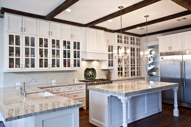 White Kitchen With 8 Ft Island - Traditional - Kitchen - Houston - By Cedar  Hill Interiors, Llc | Houzz Ie